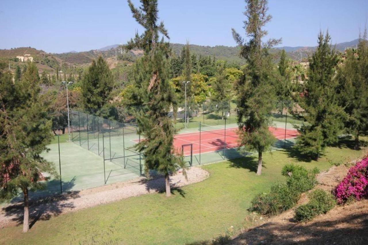 Resort Parque Botanico Club & Country Estepona Exterior photo
